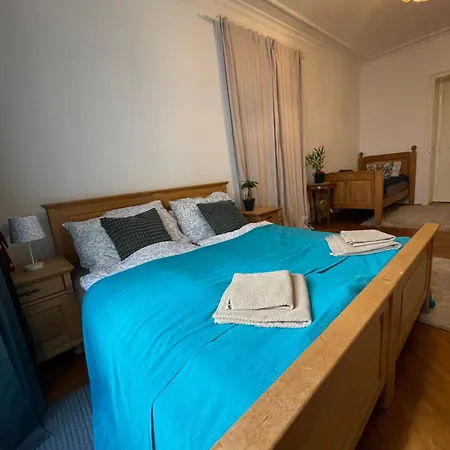 Stepanska Noc B Homestay szállás *